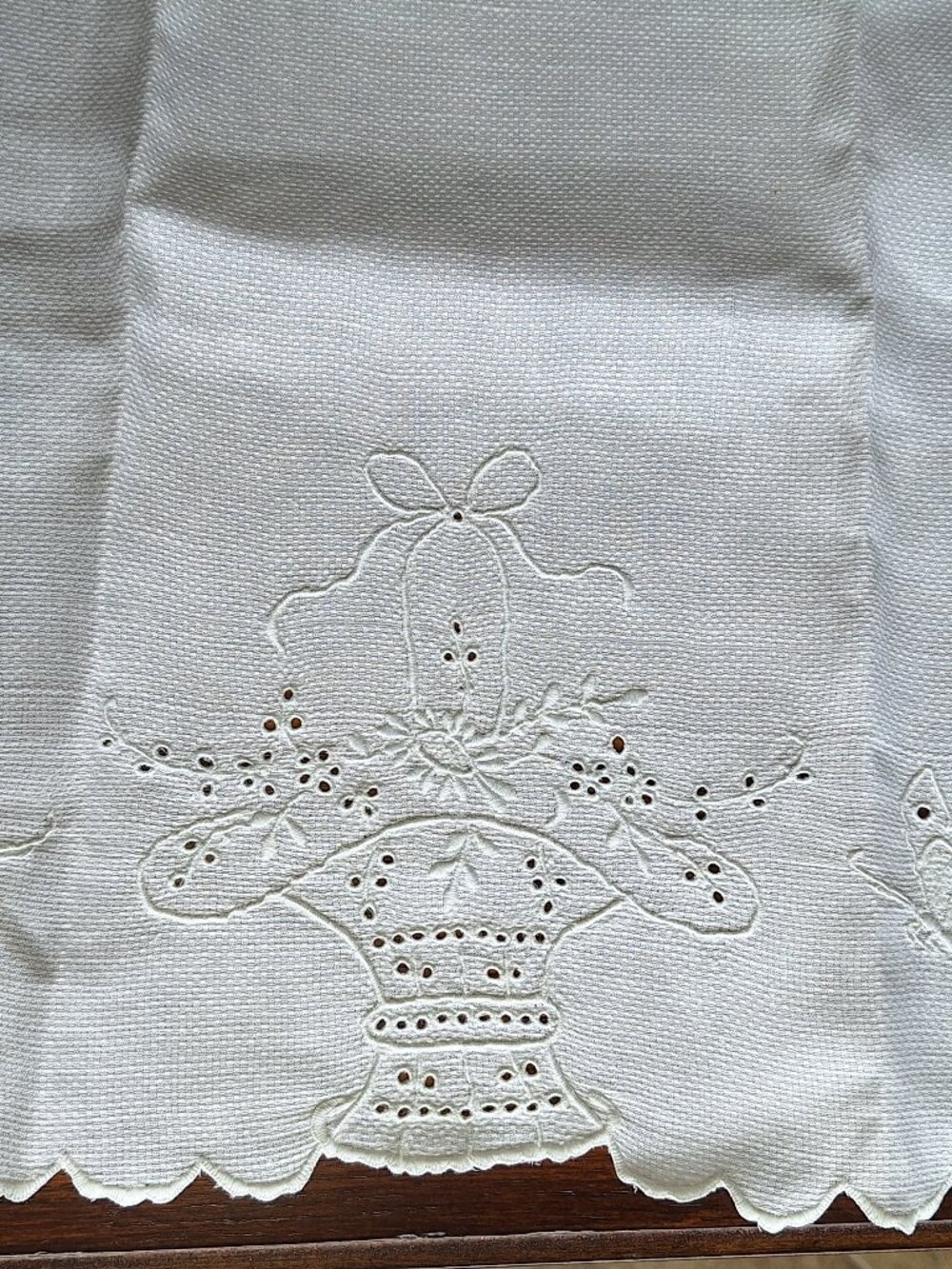 Vintage White Hand Towel 17 x 26